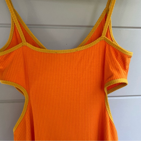 Reformation Lilou Knit Dress in Citrus/Ochre size L - Picture 12 of 16